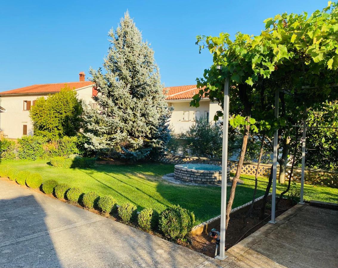 House Rose Apartment Rabac Exterior photo